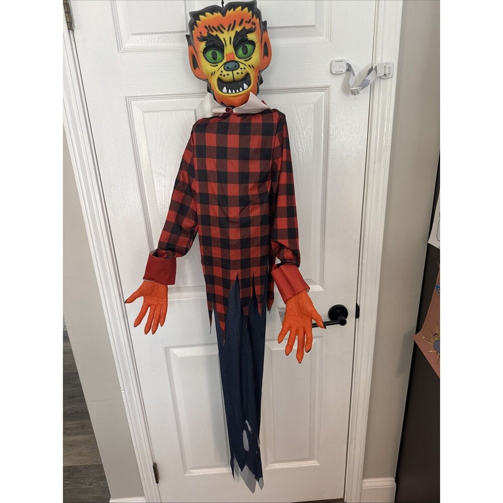 Hyde and EEK! Sound & Light Werewolf Ghoul w/Posable Arms from Target NWT